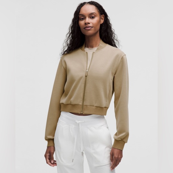 ☆ NWT ☆ Lululemon SoftStream Bomber Jacket ☆ - Picture 1 of 16